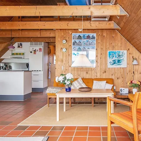 6 Person In 링쾨빙