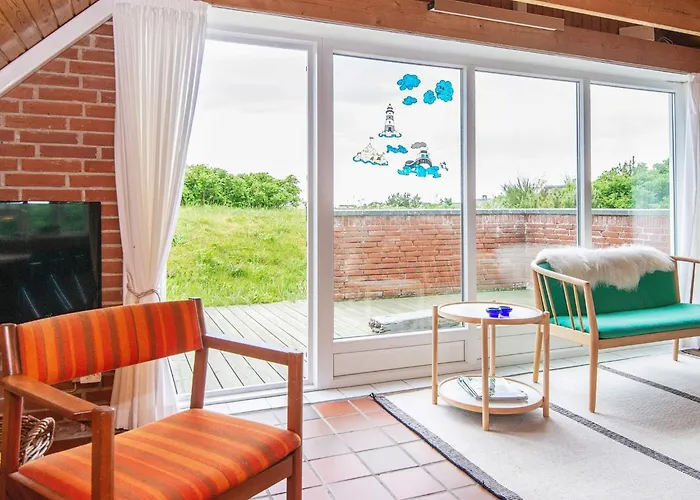 度假居 6 Person In *