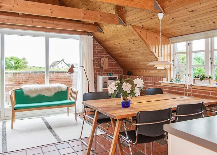 度假居 6 Person In *