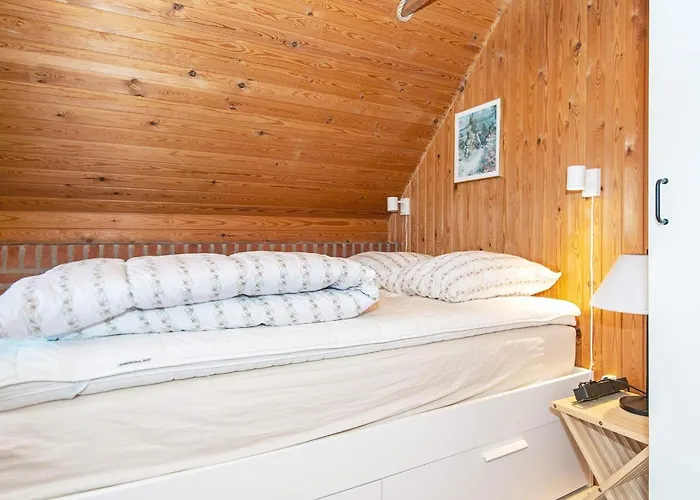 6 Person In * 灵克宾